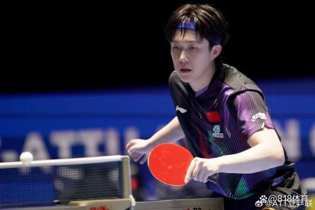 王楚钦比赛被干扰怒怼球迷 闪光灯惹争议