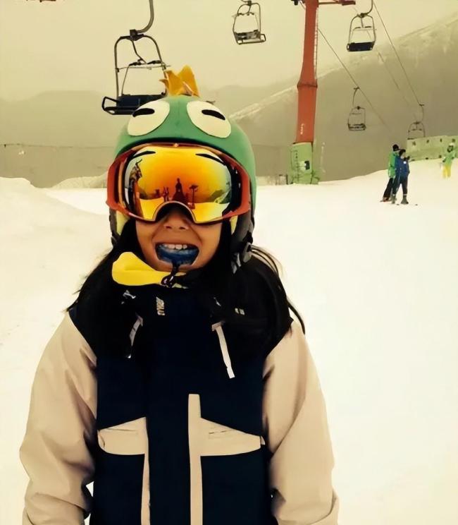 谷爱凌备战技艺不测重伤 矢志不渝的康复之路