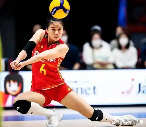 换位！中国女排右翼进攻告急，庄宇珊或改接应，李盈莹领衔主攻 最强“三叉戟”迎战日本