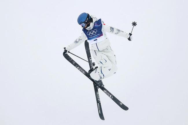 谷爱凌完成第二滑 挑战与坚持的证明