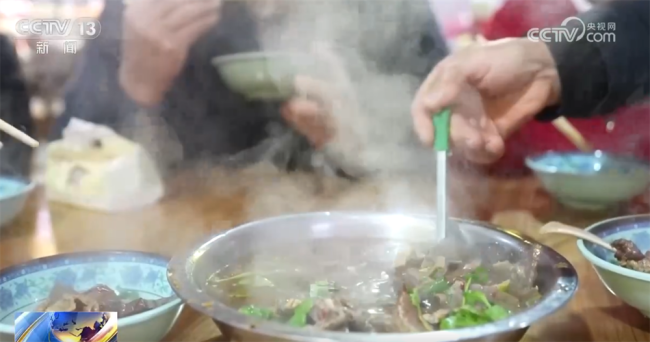 “年经济”消费解锁“吃喝游购娱”沉浸式体验