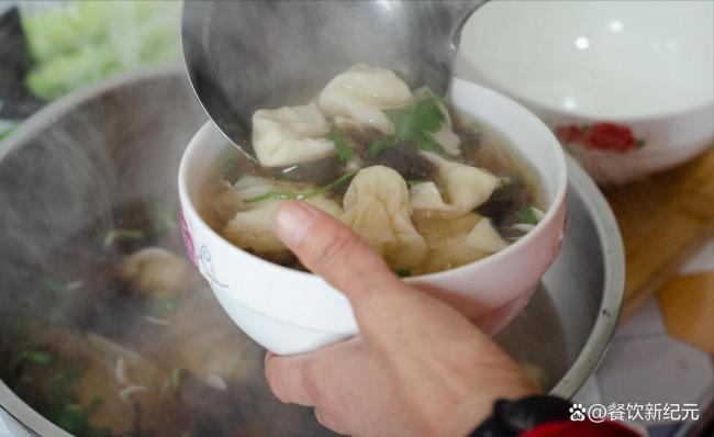 来日朔方小年了 传统习俗迎新春