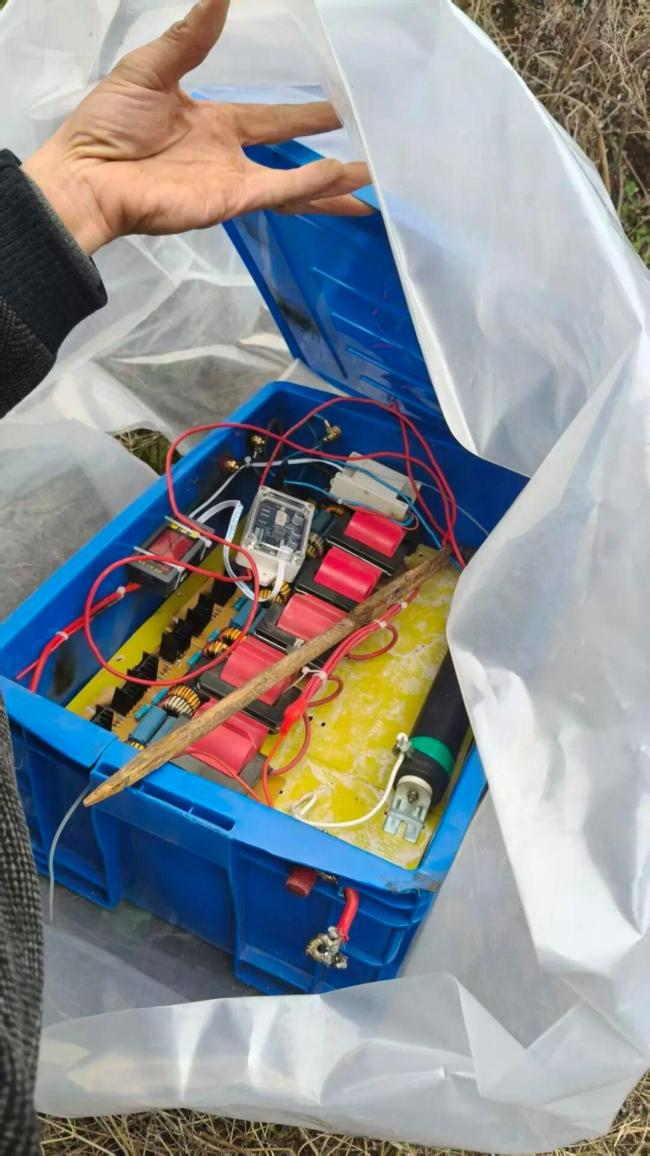 须眉上山遇作歹捕猎培植触电身一火 悲催激励安全警示