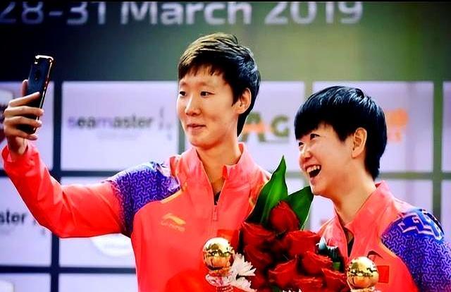 国乒亚洲杯全体大合照 赛场风云变幻莫测