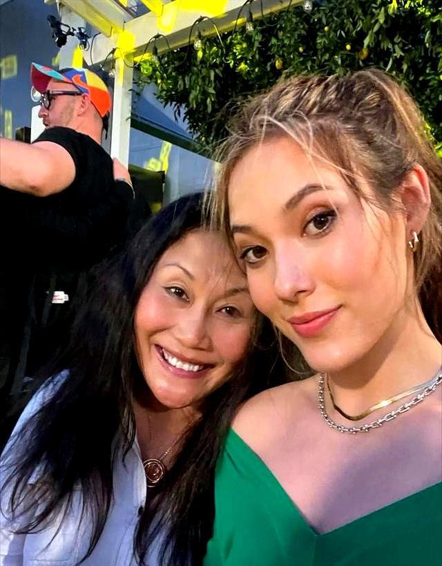 奥运年竞争太惨烈 谷爱凌：每天齐有直升机接走受伤的东说念主 死活转眼的毅力复出