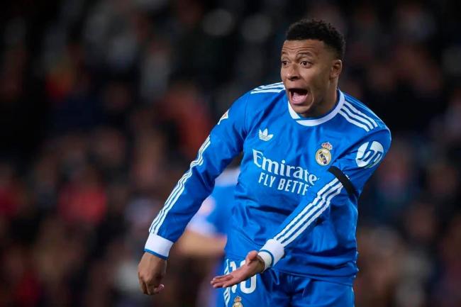 19岁速滑小将刘瀚彬创历史 刷新中国5000米最佳成绩