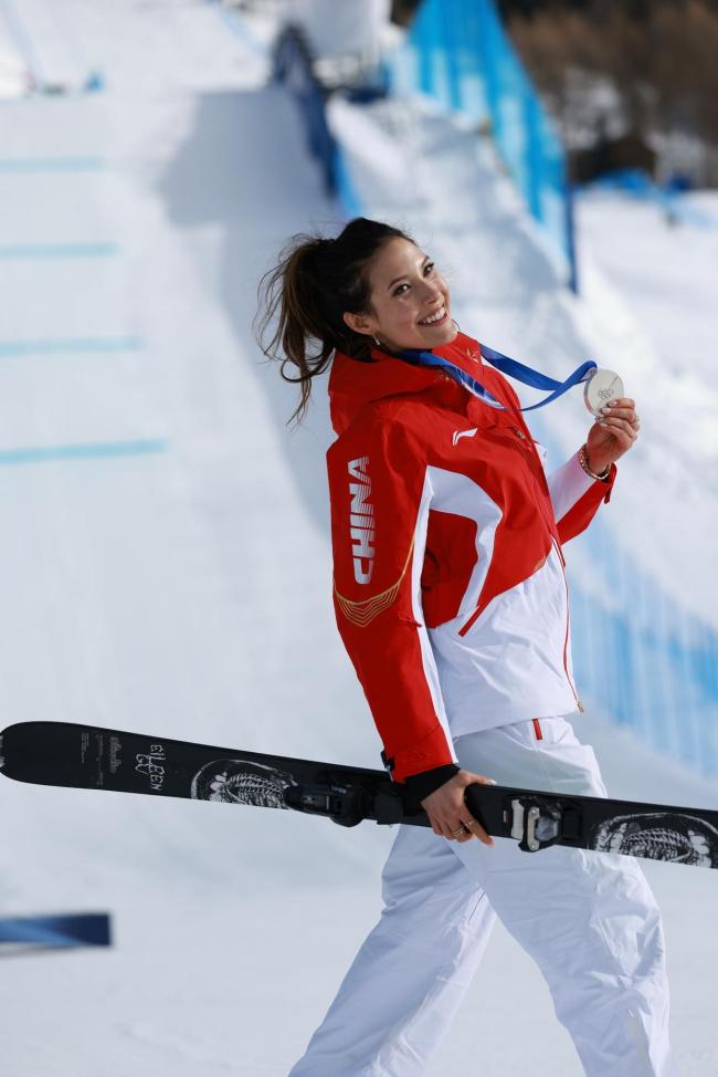 谷爱凌夺得银牌