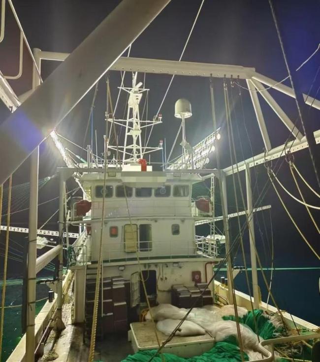 远洋船员持菜刀砍杀船长后分尸抛海