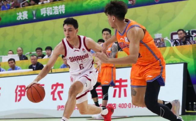 决赛7中2！04年小将转会后超低迷 杜锋说他年轻有为