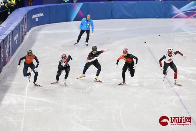 中国短道速滑 孙龙夺银牌