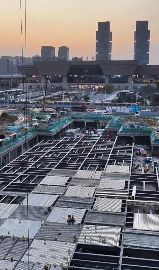 于东来称将停止企业发展规模 保持团队年轻化活力