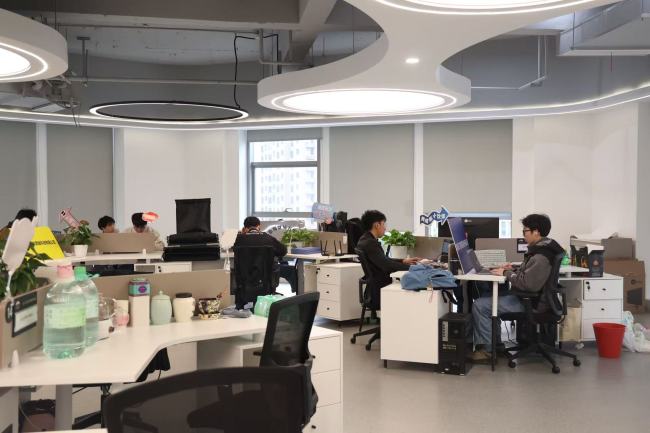 杭州老灵通1东说念主公司靠AI月入200万