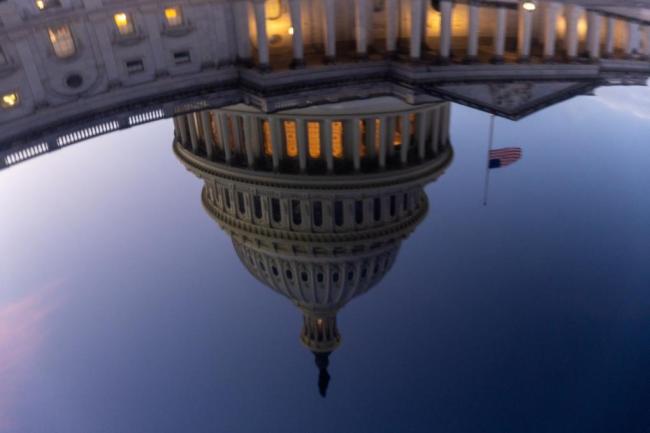 从爱泼斯坦案起底美国权力黑幕 照见恶魔的镜子