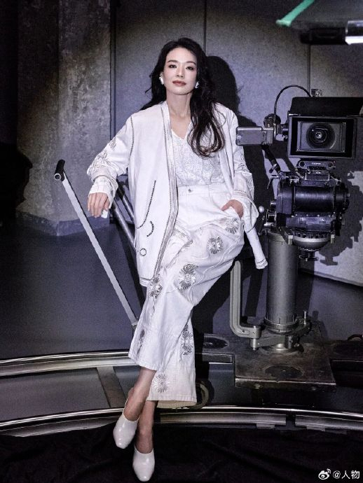 舒淇称最莫得安全感是走红毯