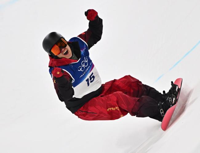 单板男子U池日本选手夺冠 户塚优斗摘金