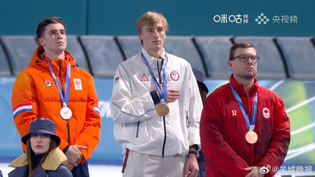 男子速滑500米三人破奥运纪录 前三名全刷新纪录