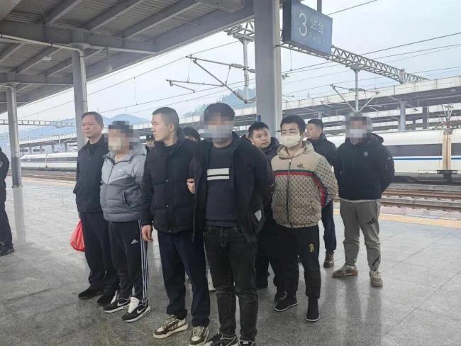 男子聚会被下药提前离场躲过一劫 揭秘“杀猪局”骗局