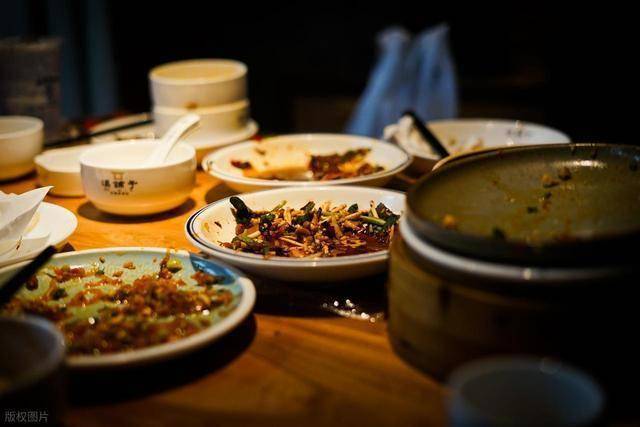 过年期间这3种剩菜真的不要留 健康隐患大