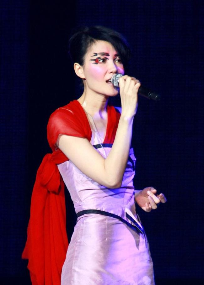 王菲一开口时间都慢了 春晚再现经典