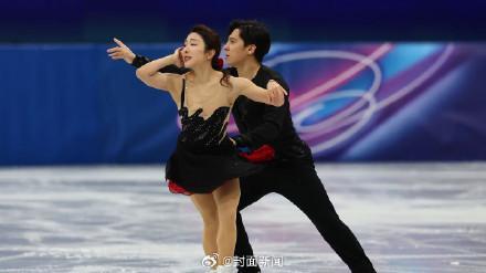 花滑“葱桶组合”顺利晋级 老将复出再创佳绩