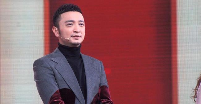 尼格买提魔术成功后松了口气 真实瞬间赢得观众心