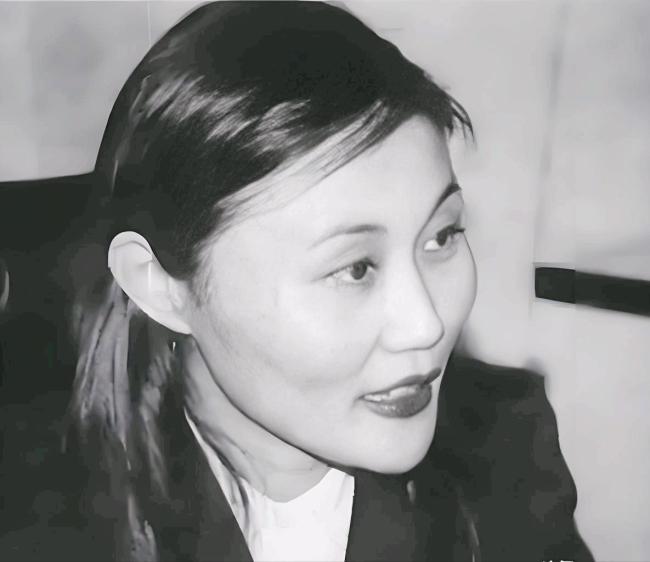 谷爱凌自由式滑雪女子大跳台摘银 母女情深共战冬奥