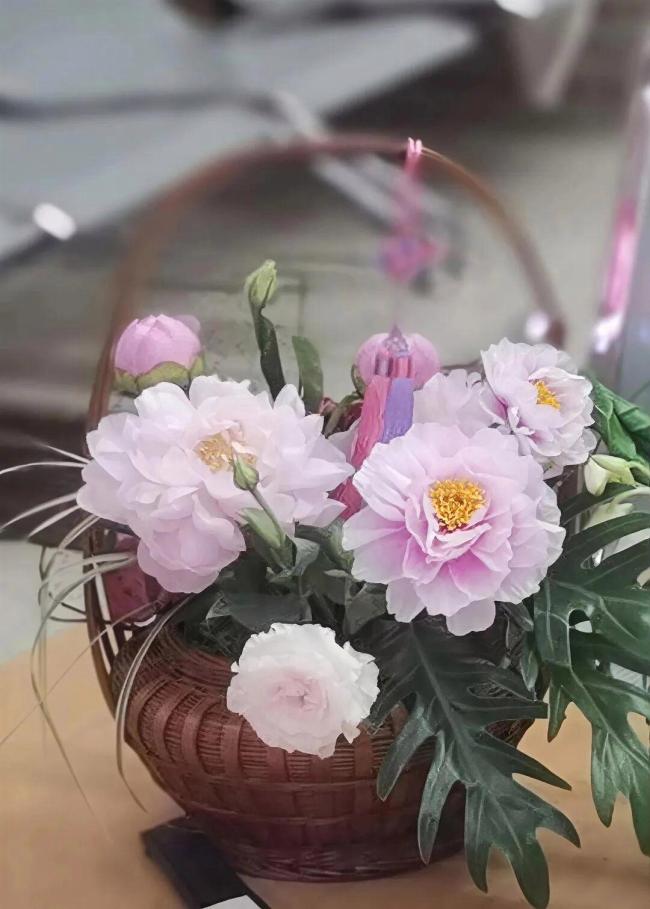 李沁春晚穿的是非遗花罗 宋代美学再现舞台