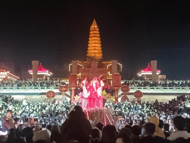 媒体：山西让传统年味重回城市夜空 非遗文化焕新生