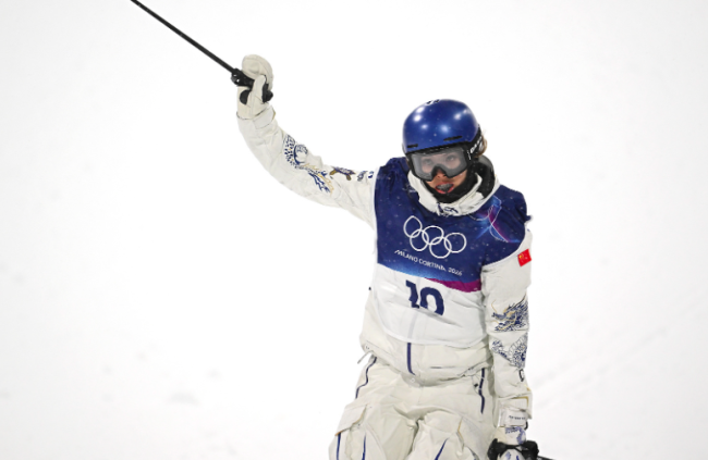 国家队赞谷爱凌生来属于天空 勇夺银牌再创佳绩