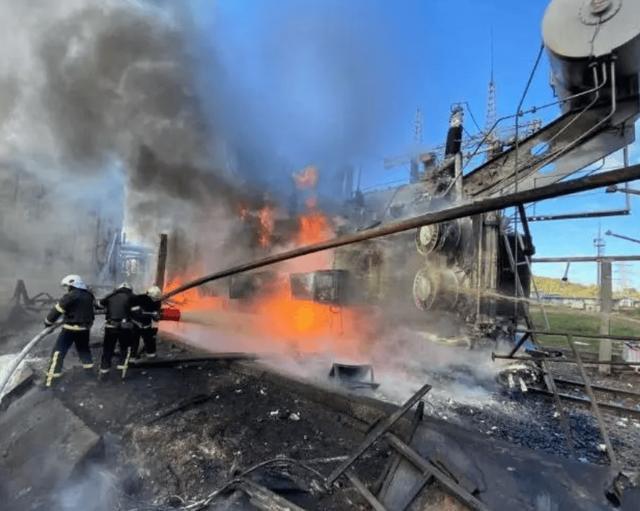 过去一年乌克兰溃败在哪些方面 三重崩溃叠加