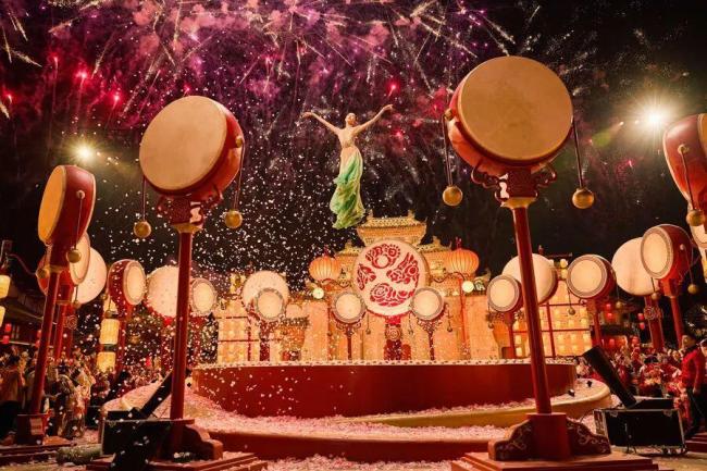 女演员抗癌归来五登春晚 又出名场面 春神飞天惊艳观众