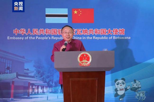 我驻外使馆举办春节宽容会迎新春 共庆佳节话友谊