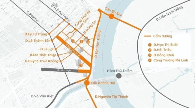 越南胡志明市除夕夜烟花齐鸣