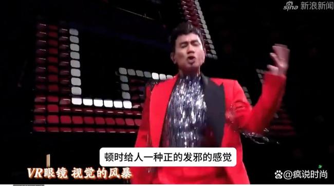 陈小春父子三人共用一张脸 全家福温馨亮相
