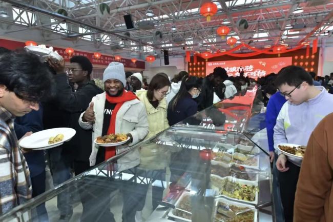 哈工大为留校生提供年夜饭共106道菜