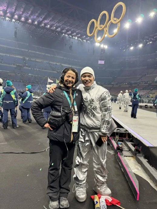 意大利冬奥志愿者用中文拜年