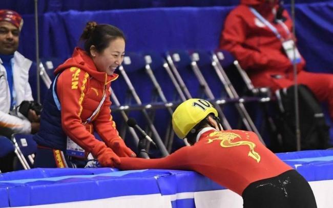 李琰教练带队收获第10枚奥运金牌 宁忠岩刷新纪录夺金