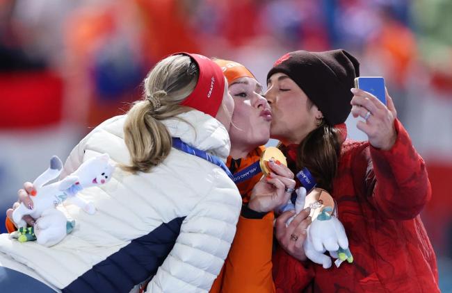 荷兰老将德容四战奥运首夺金