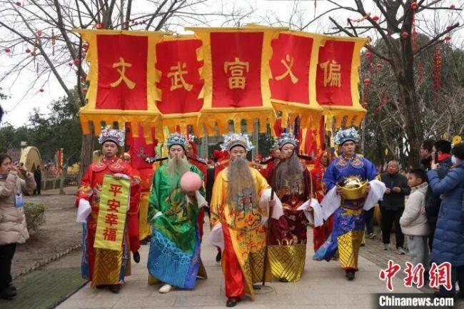 迎财神为什么各地不一样 民俗差异展现多元文化