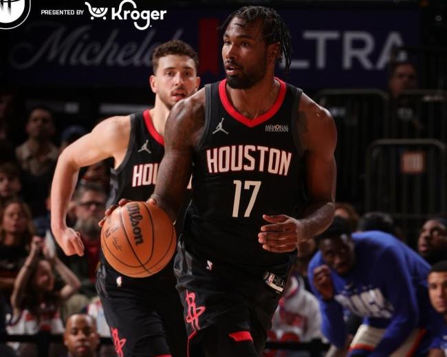 火箭惨遭尼克斯18分逆转 杜兰特难挽败局