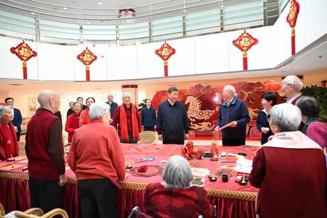 看图学习·热气腾腾的中国年丨从总书记的社区行 读懂“民生无小事 枝叶总关情”