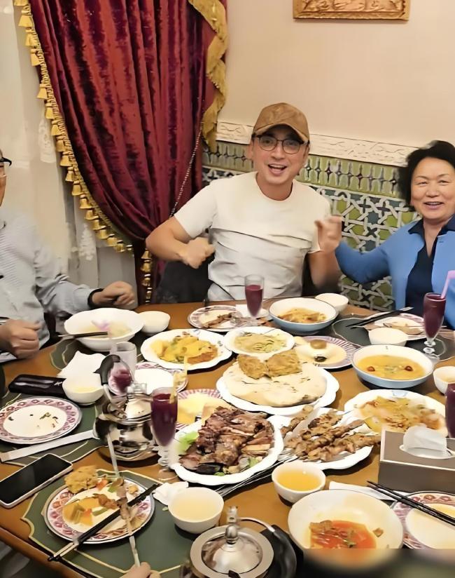 尼格买提家宴8个菜没一个青菜