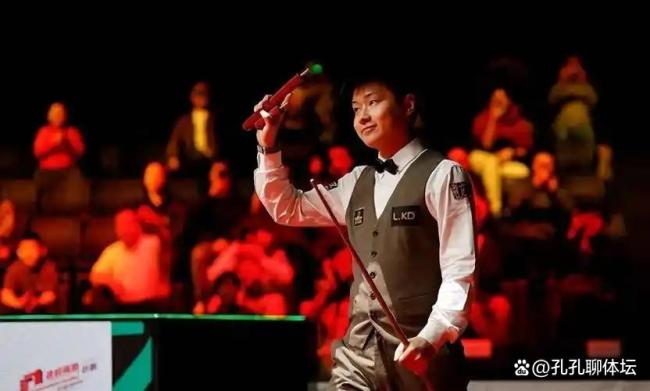 赵心童夺2026斯诺克球员锦标赛冠军 四连鞭逆转夺冠