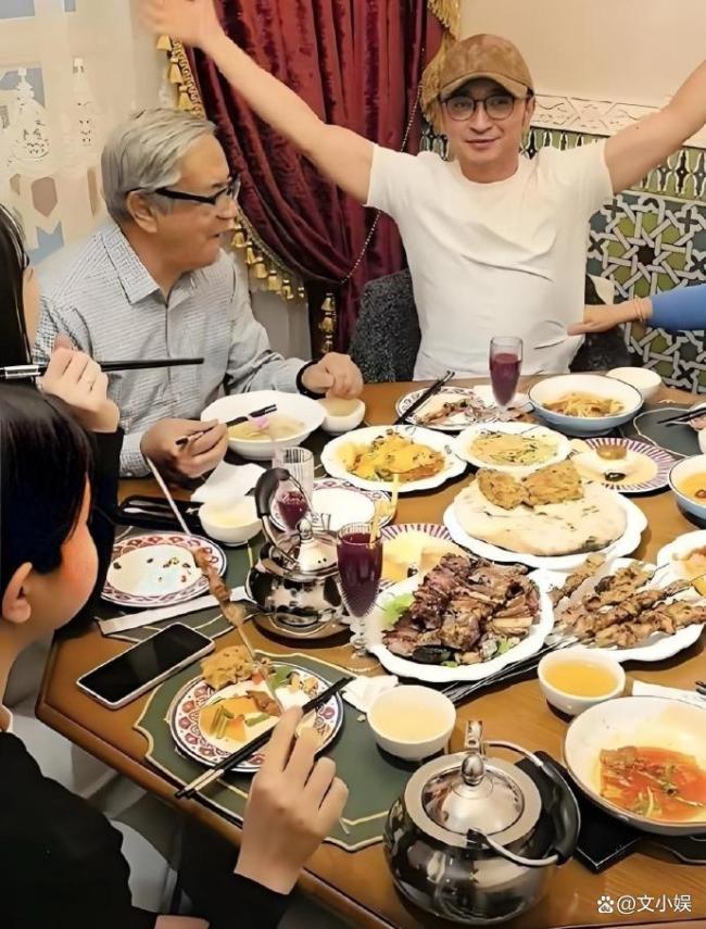 尼格买提晒家宴8个菜没有一片绿叶 碳水狂欢引热议