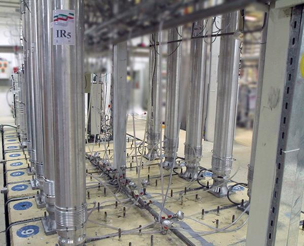 大军压境,特朗普或松口伊朗进行“象征性”核浓缩 军事选项仍存