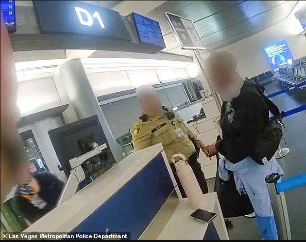 狗主东谈主因机场弃狗而被捕