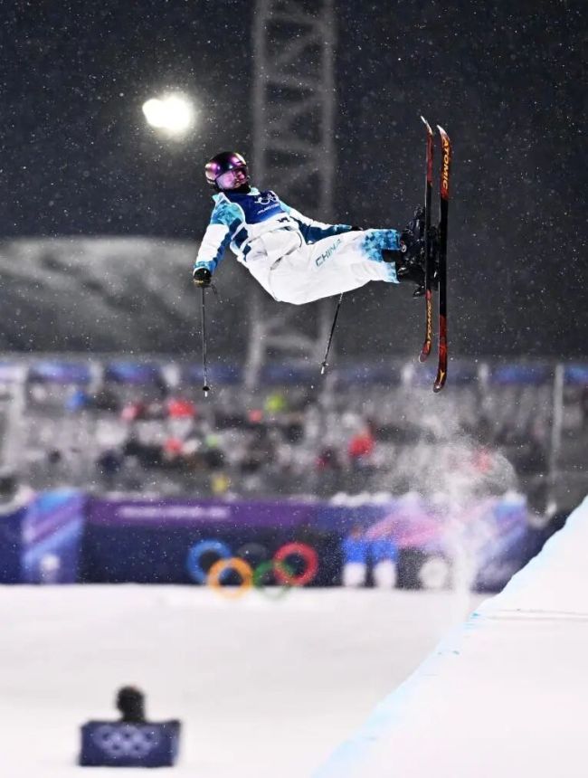 谷爱凌我有个念念法但我不敢说 履历赛躁急晋级