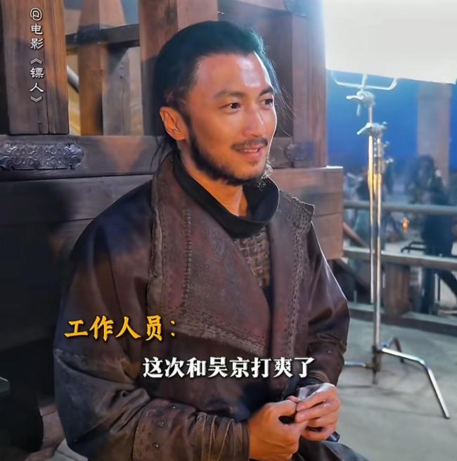 谢霆锋张婧仪 用花竣工掀开镖东说念主