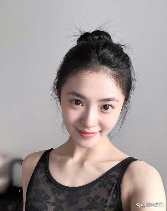 刘浩存我念念象中扎丸子头的风景