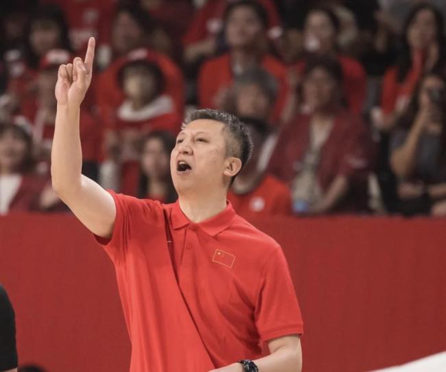 杨毅：篮球史上无法无天的一场球